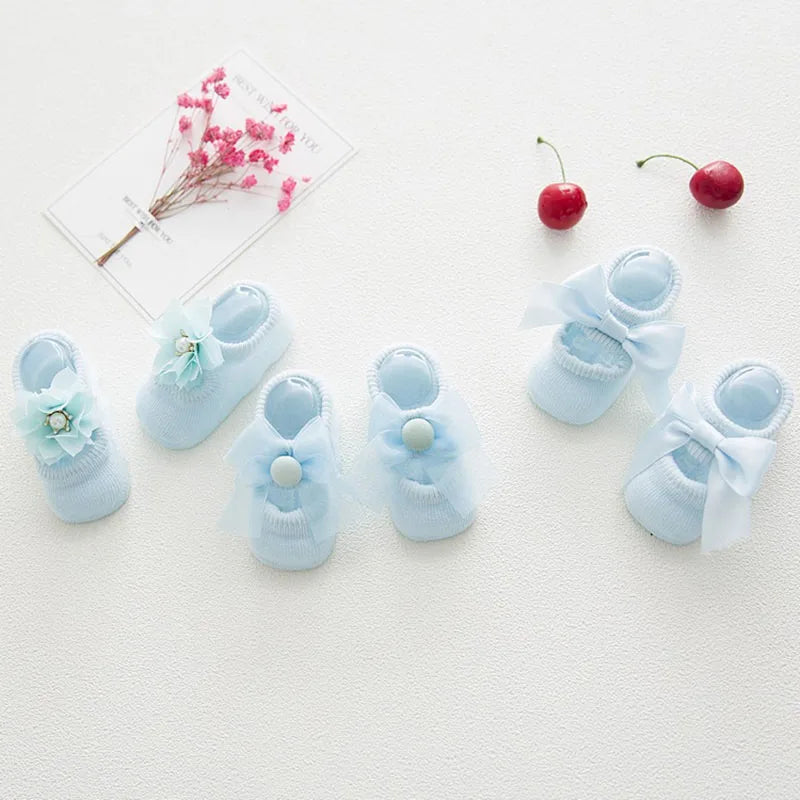 Lace Bloom Baby Socks Set โ 3 Pairs ๐ธ
