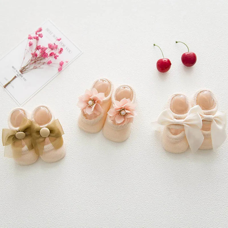 Lace Bloom Baby Socks Set – 3 Pairs 🌸